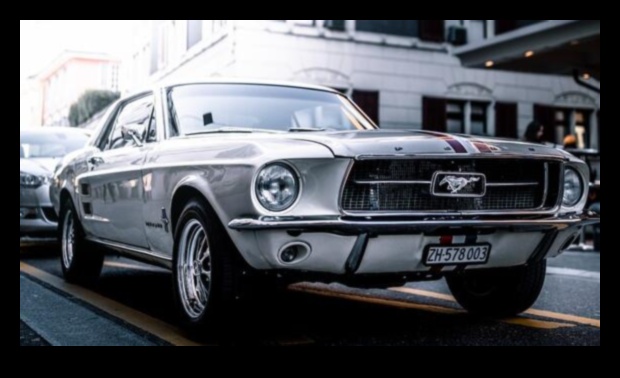 אגדות יוקרה: חוגגים את המשיכה הנצחית של כלי רכב אייקוניים