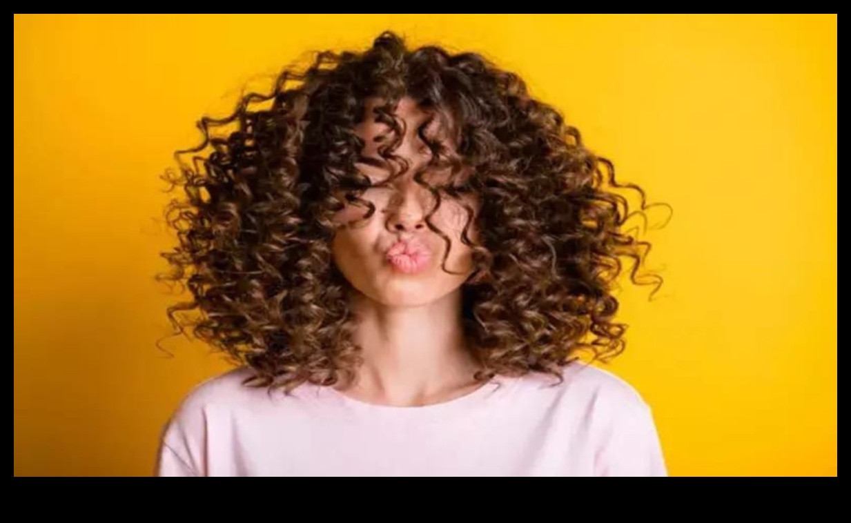 לשחרר את התלתל: מדריך לשיער גלי מוגדר להפליא