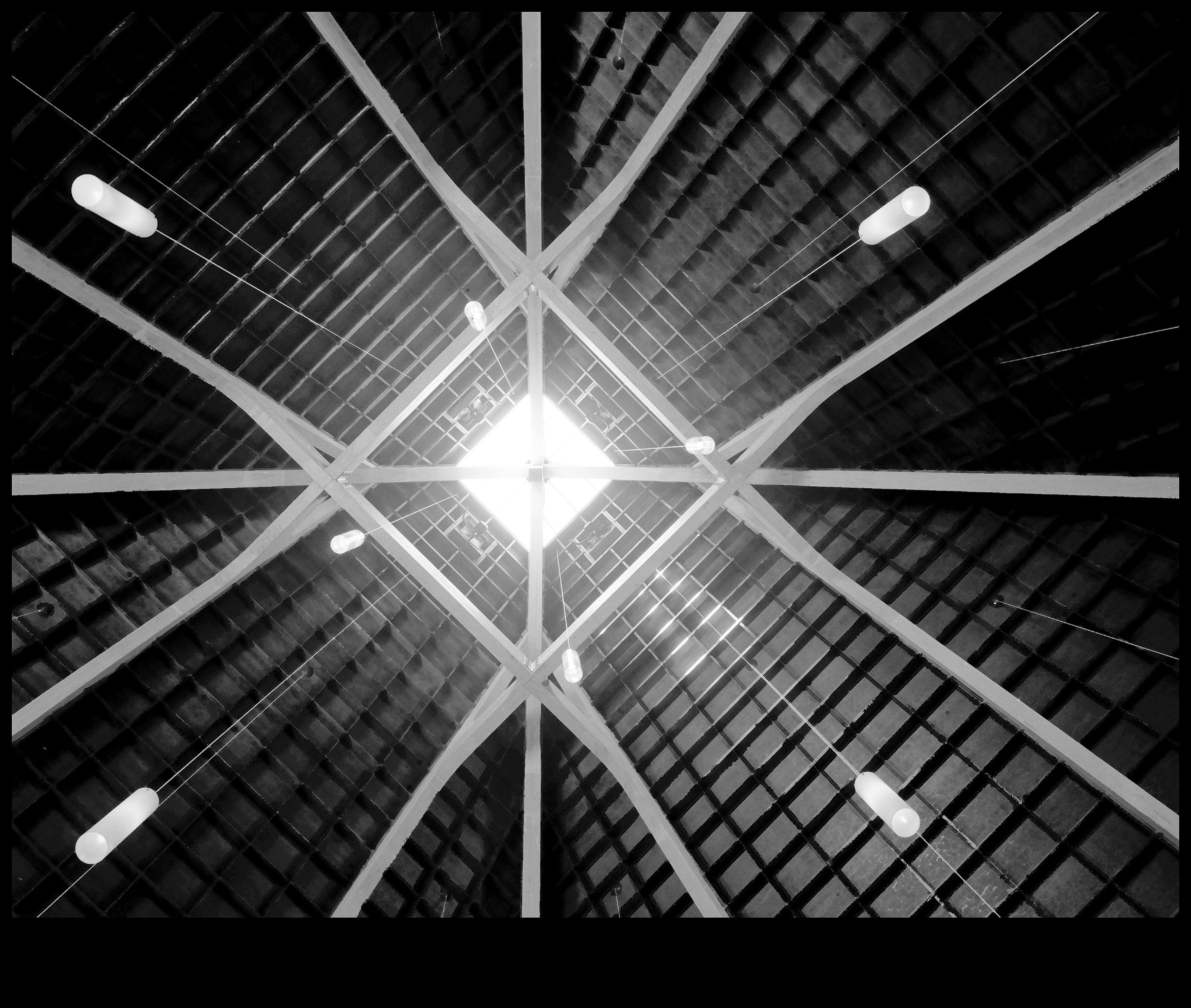 אלגנטיות פלדה וזכוכית: שליטה בצילום אדריכלי