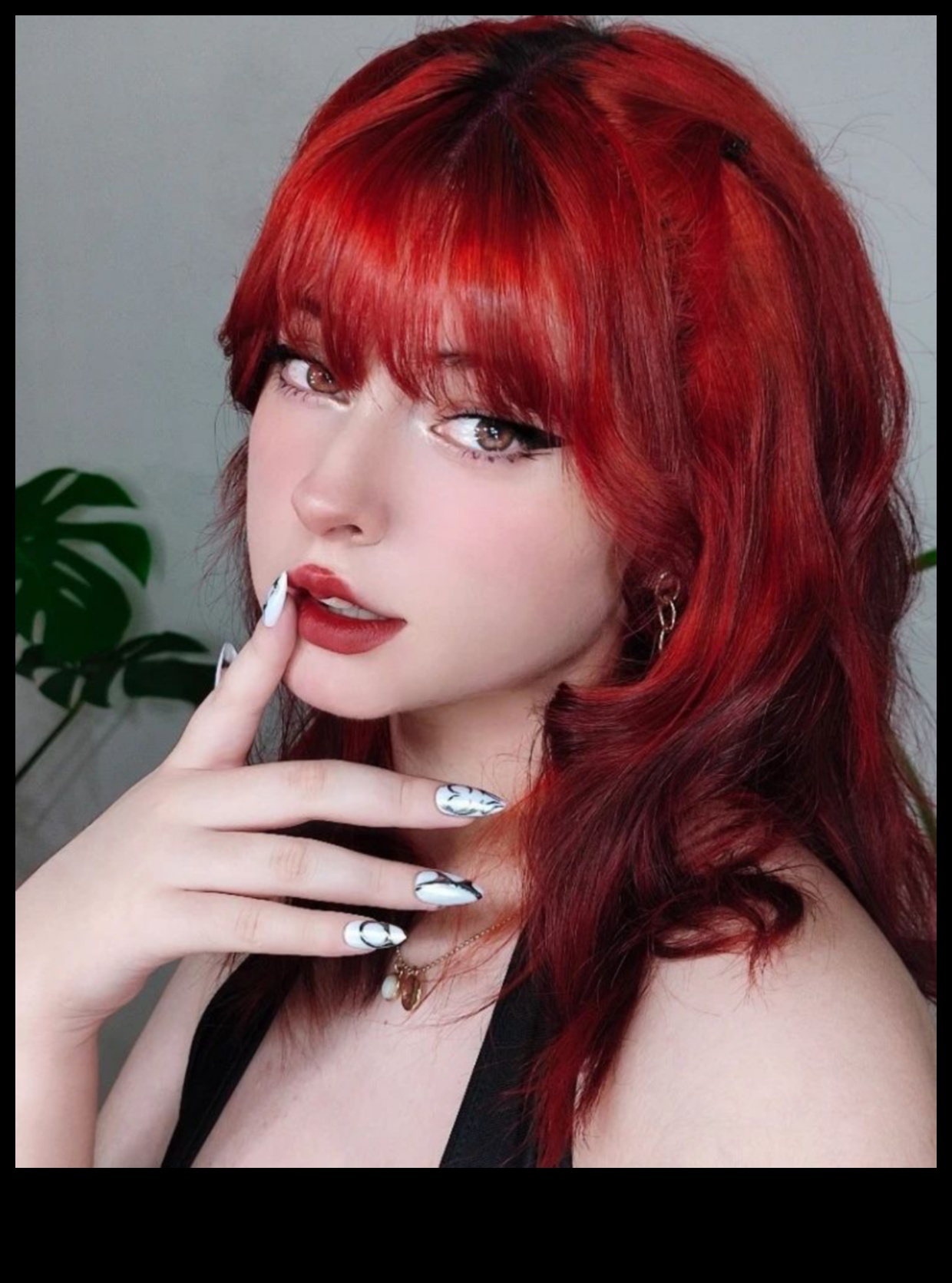 קסם ארגמן: חקור את העולם העשיר של שיער אדום ואדום