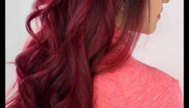 אודם ראדיאנס: תסרוקות אדומות וערמוניות שמגדירות אלגנטיות