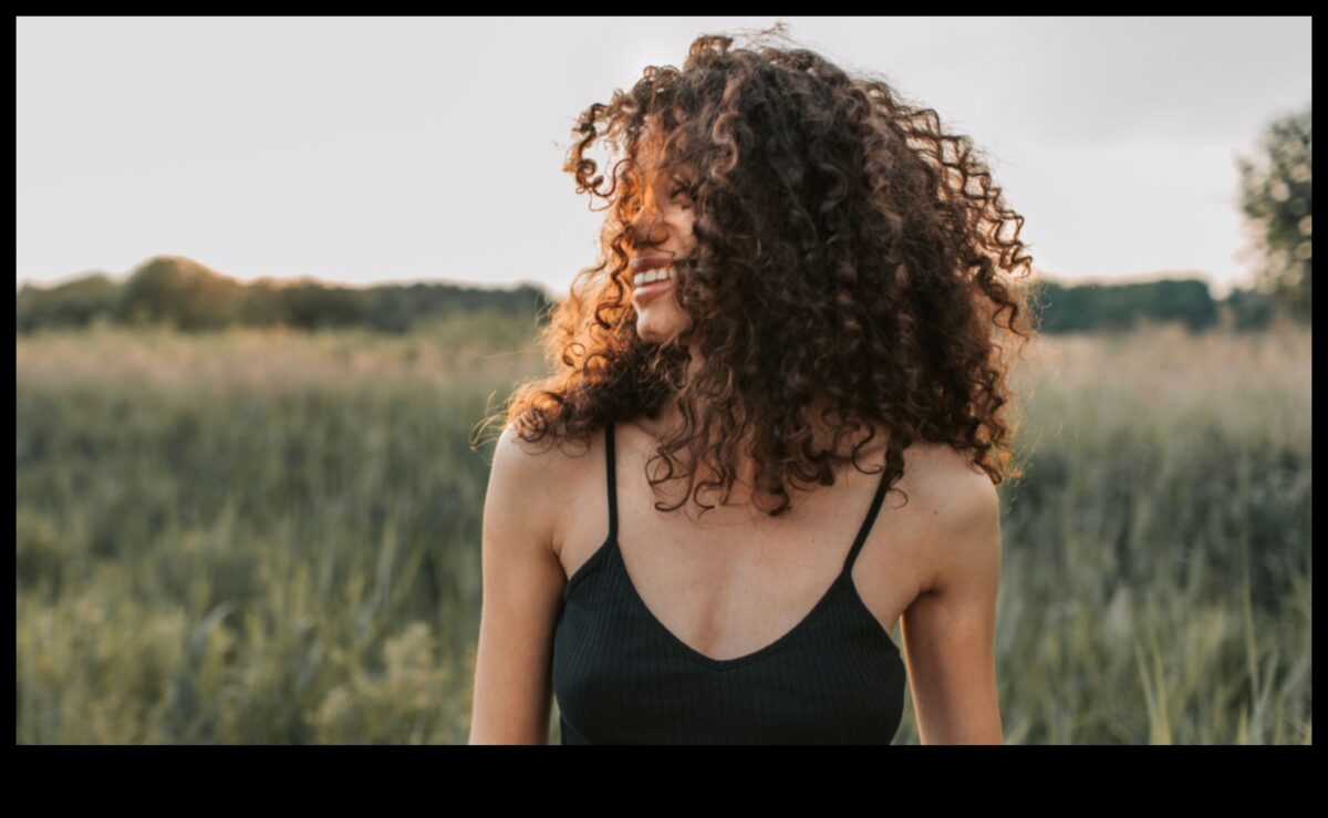 לשחרר את התלתל: מדריך לשיער גלי מוגדר להפליא