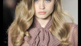 בלונדיניות אופנה עילית: תסרוקות בהשראת מסלול למעצבי טרנדים