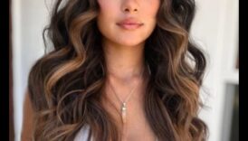 ויברציות ברונטיות מוזהבות: תסרוקות קורנות להשראה למראה שלך